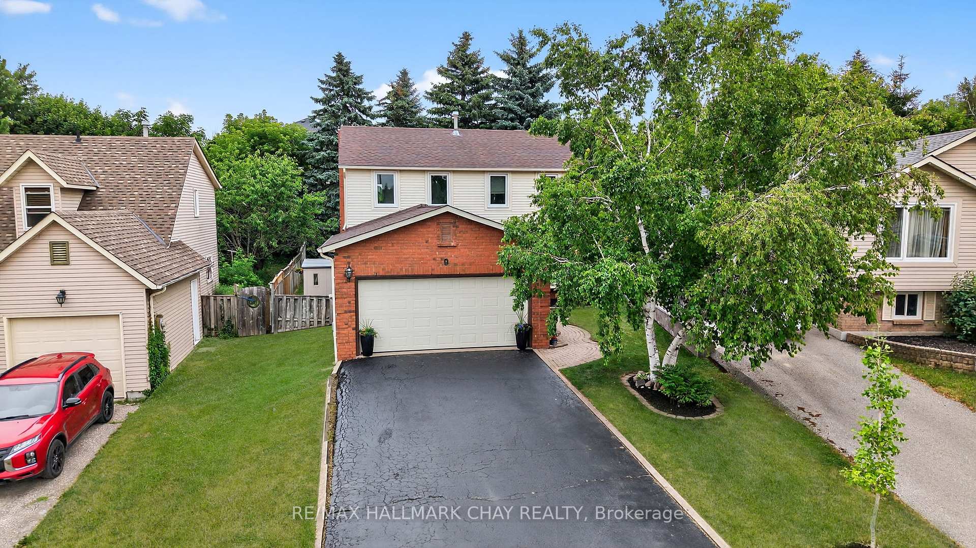 Photo 1 of 9 Gosney Crescent, Barrie, Painswick North — HOMEH