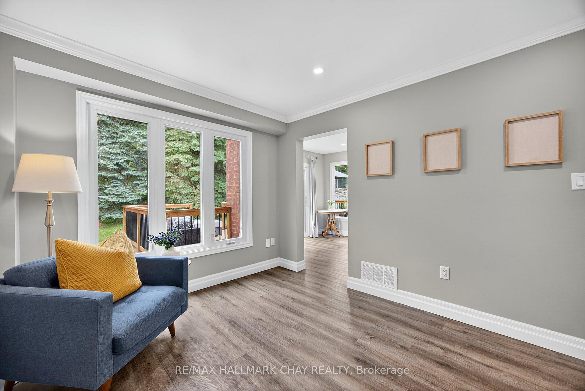 Photo 10 of 9 Gosney Crescent, Barrie, Painswick North — HOMEH
