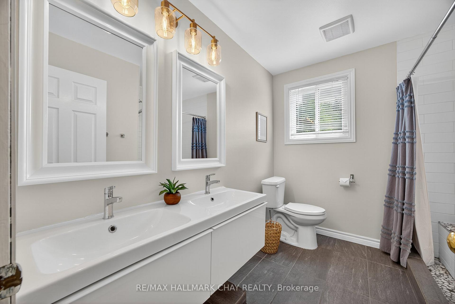 Photo 18 of 9 Gosney Crescent, Barrie, Painswick North — HOMEH