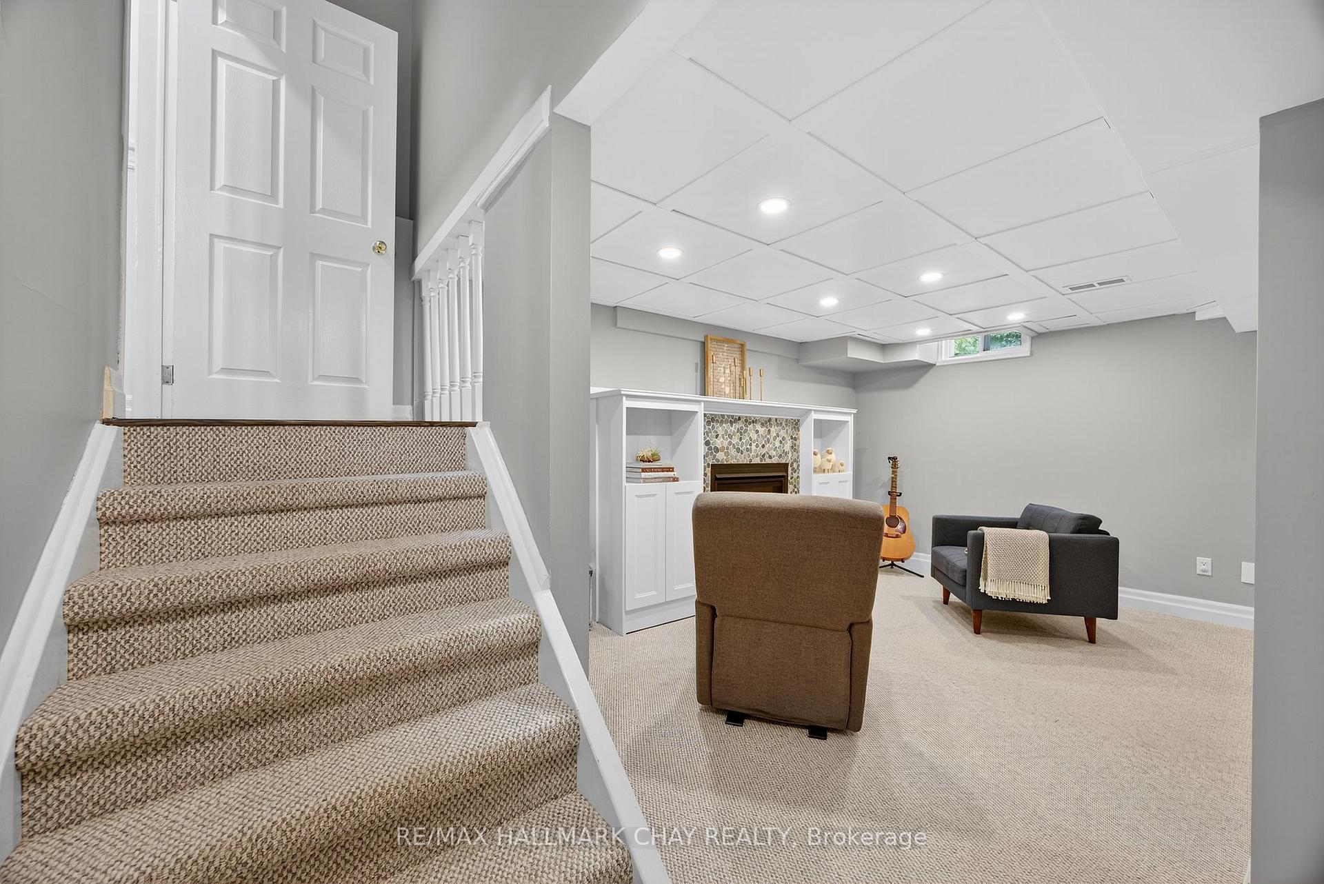 Photo 14 of 9 Gosney Crescent, Barrie, Painswick North — HOMEH