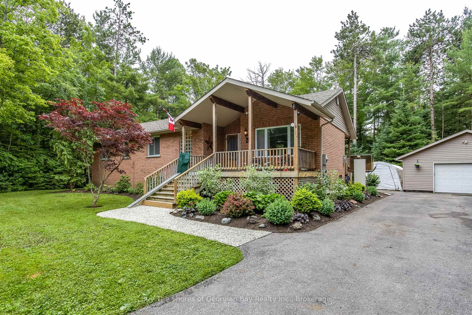 Photo 8 of 34 Pineshore Crescent E, Tiny, Rural Tiny — HOMEH