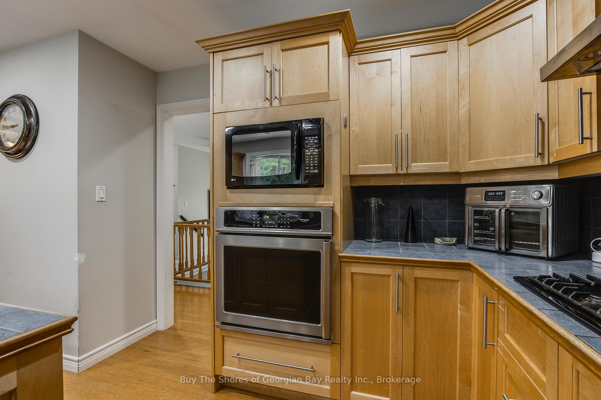 Photo 48 of 34 Pineshore Crescent E, Tiny, Rural Tiny — HOMEH