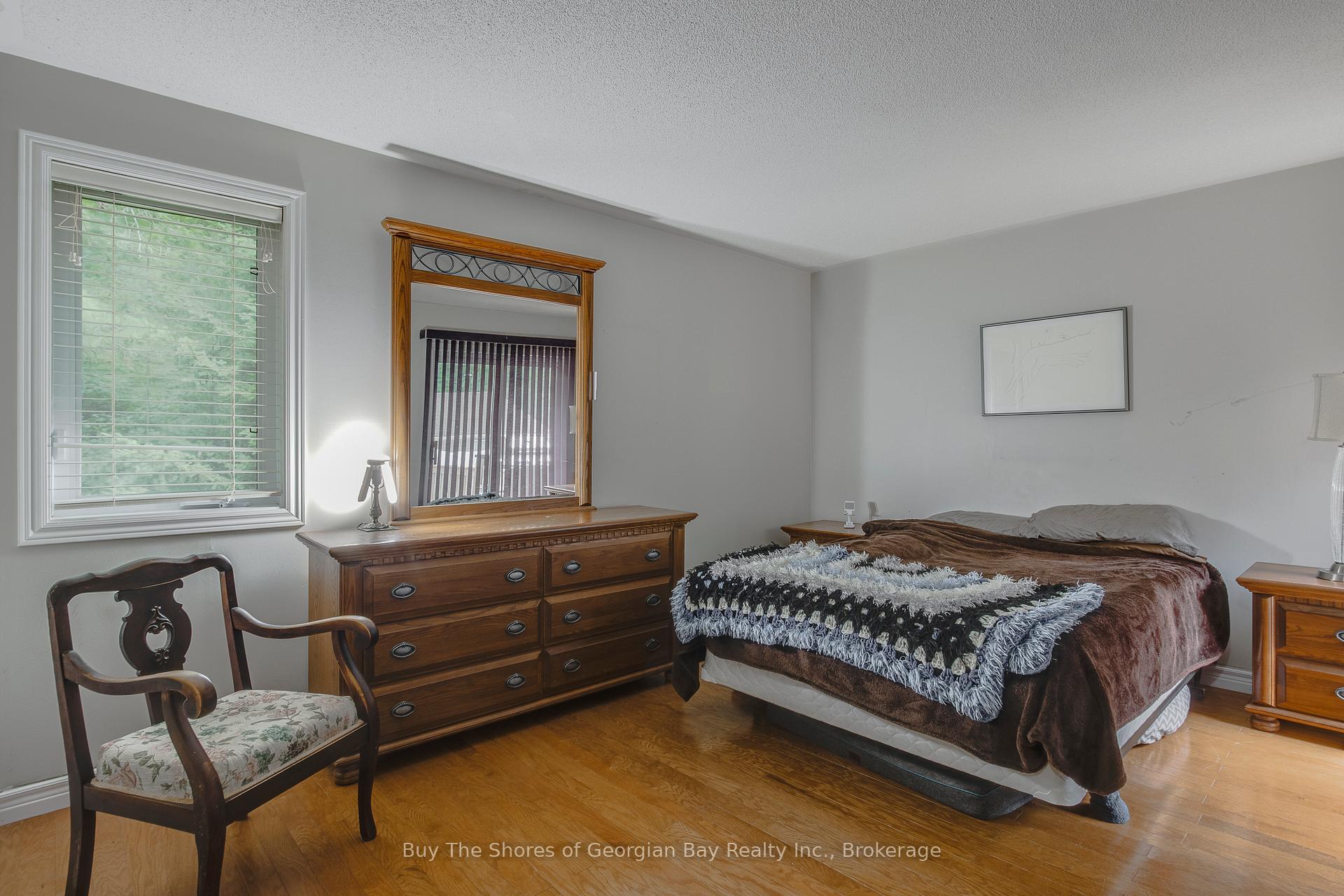 Photo 16 of 34 Pineshore Crescent E, Tiny, Rural Tiny — HOMEH