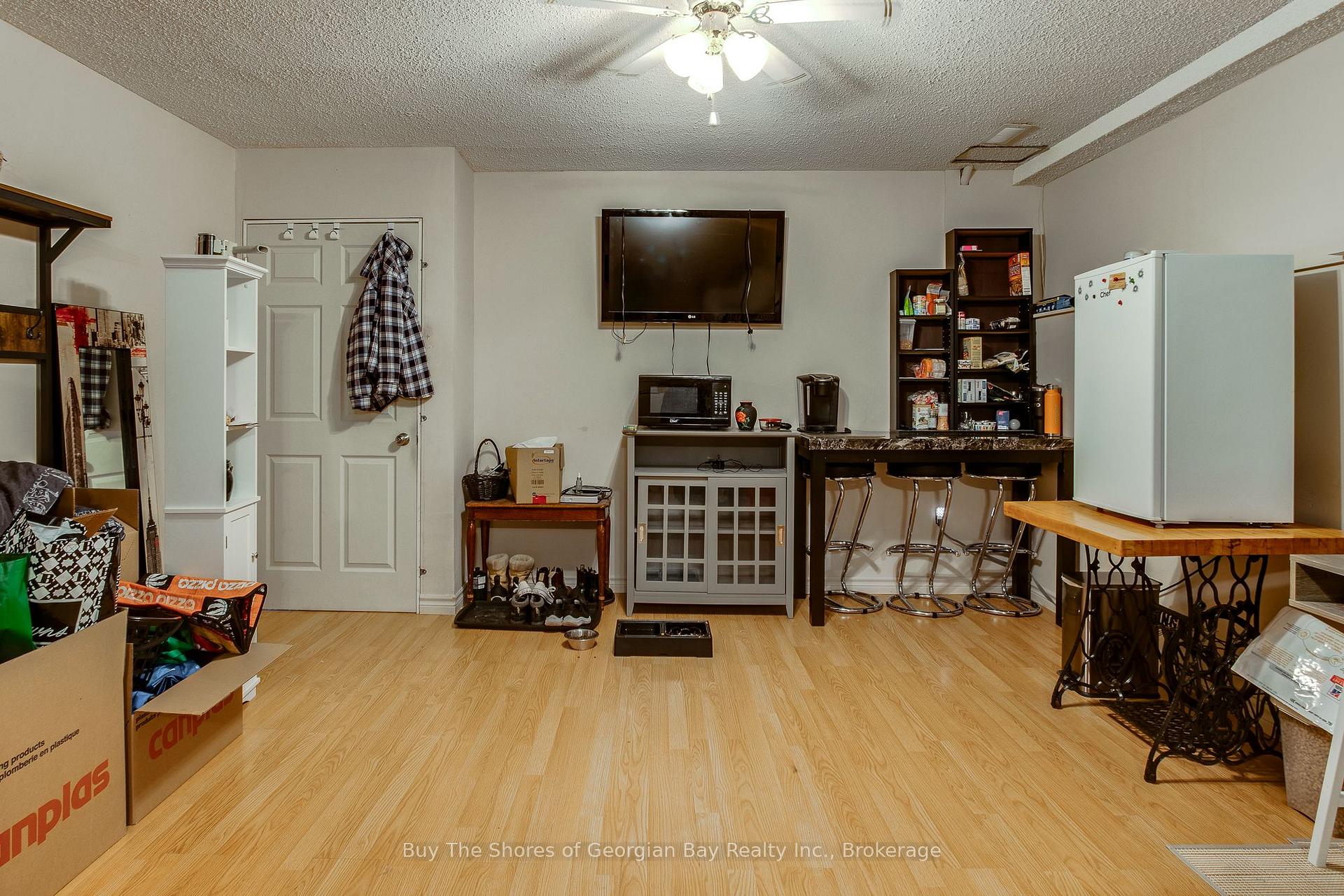 Photo 31 of 34 Pineshore Crescent E, Tiny, Rural Tiny — HOMEH