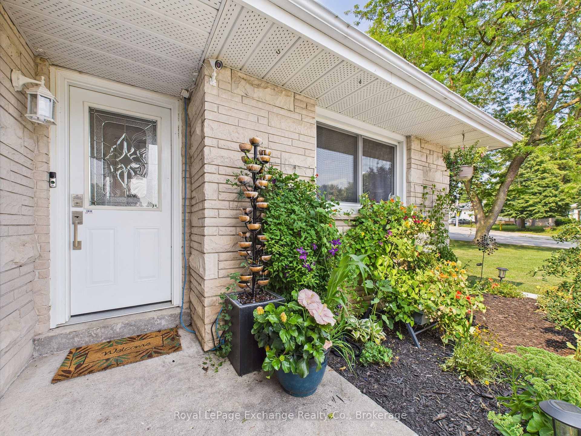 Photo 11 of 176 Diagonal Road, North Huron, Wingham — HOMEH