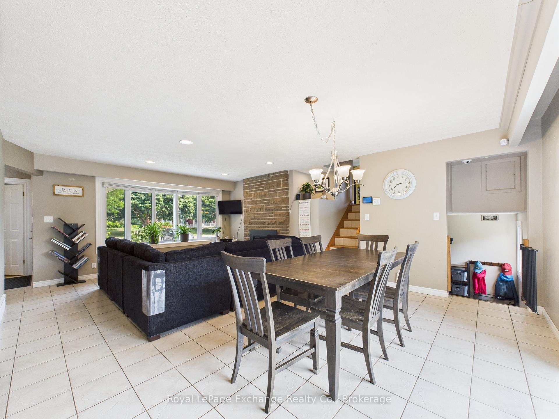 Photo 8 of 176 Diagonal Road, North Huron, Wingham — HOMEH