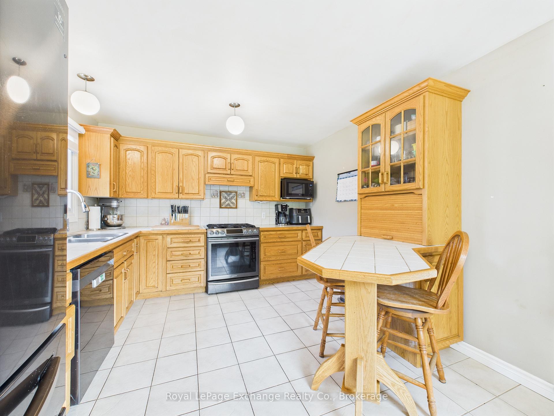 Photo 2 of 176 Diagonal Road, North Huron, Wingham — HOMEH