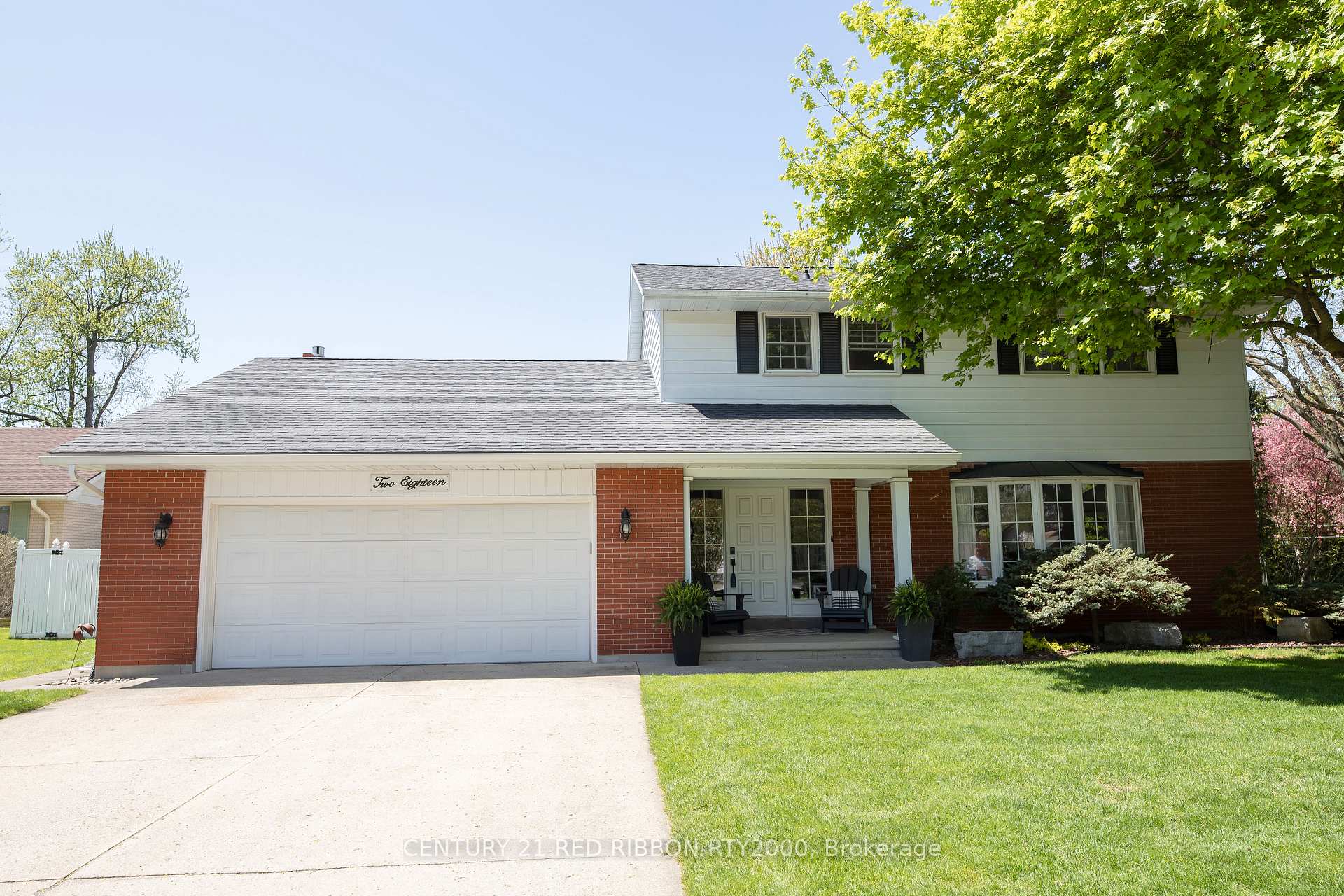 Photo 1 of 218 Riverview Drive, Strathroy-Caradoc, NE — HOMEH