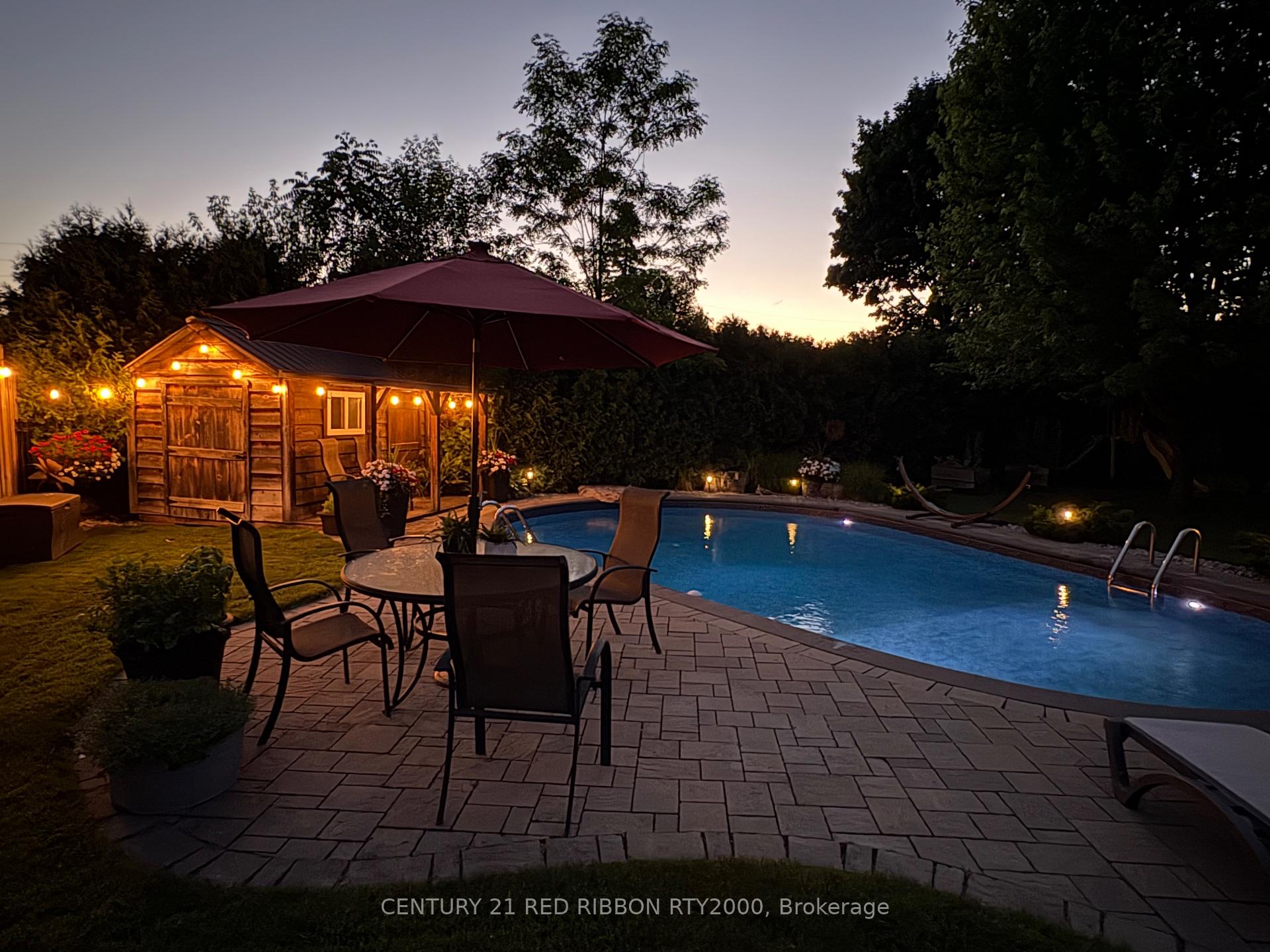 Photo 2 of 218 Riverview Drive, Strathroy-Caradoc, NE — HOMEH