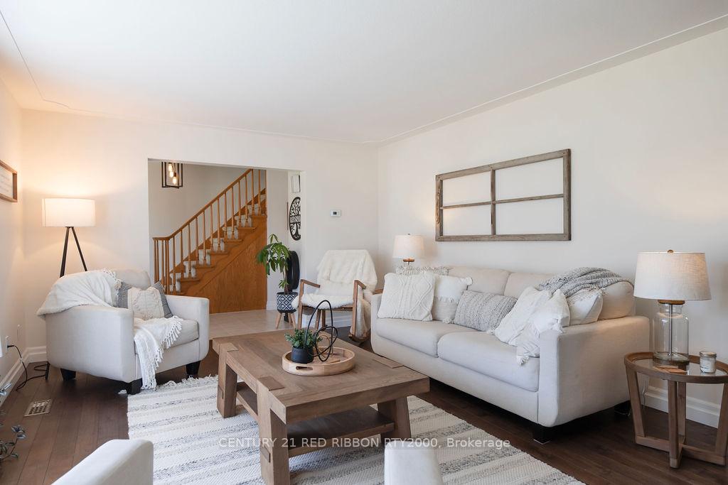 Photo 4 of 218 Riverview Drive, Strathroy-Caradoc, NE — HOMEH