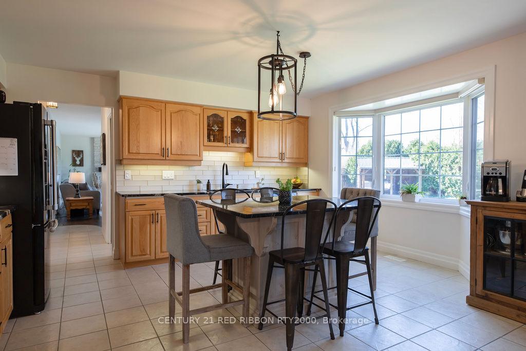 Photo 11 of 218 Riverview Drive, Strathroy-Caradoc, NE — HOMEH