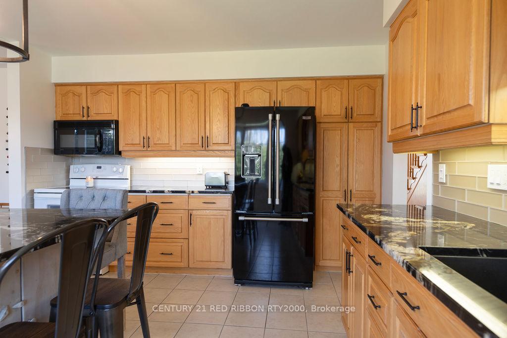 Photo 7 of 218 Riverview Drive, Strathroy-Caradoc, NE — HOMEH