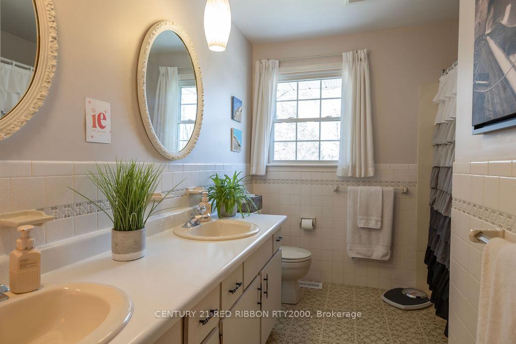 Photo 18 of 218 Riverview Drive, Strathroy-Caradoc, NE — HOMEH
