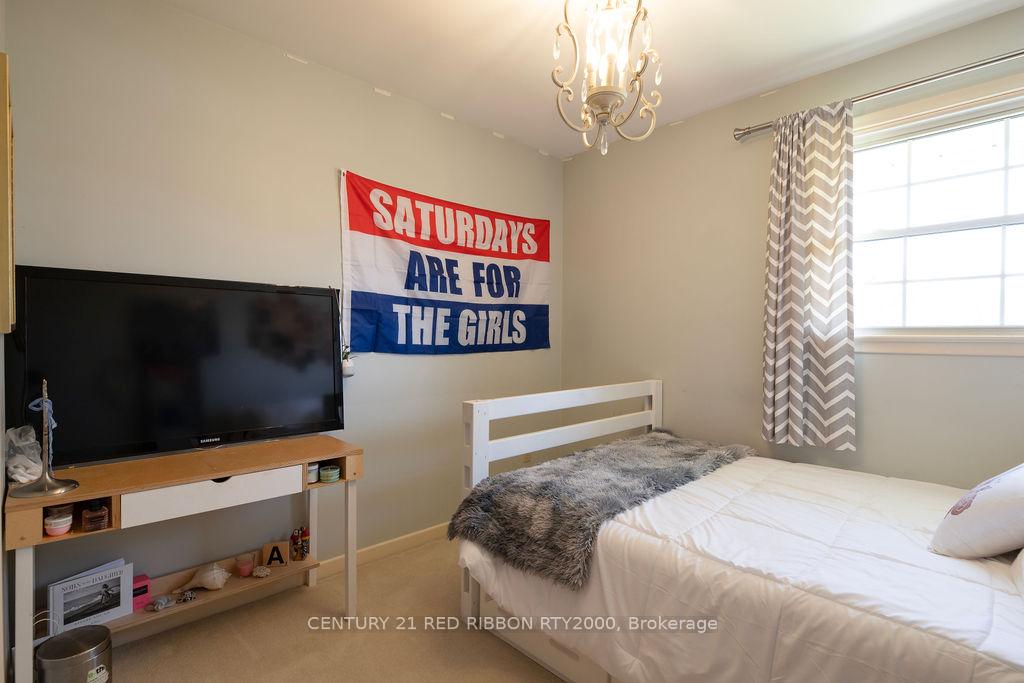 Photo 39 of 218 Riverview Drive, Strathroy-Caradoc, NE — HOMEH