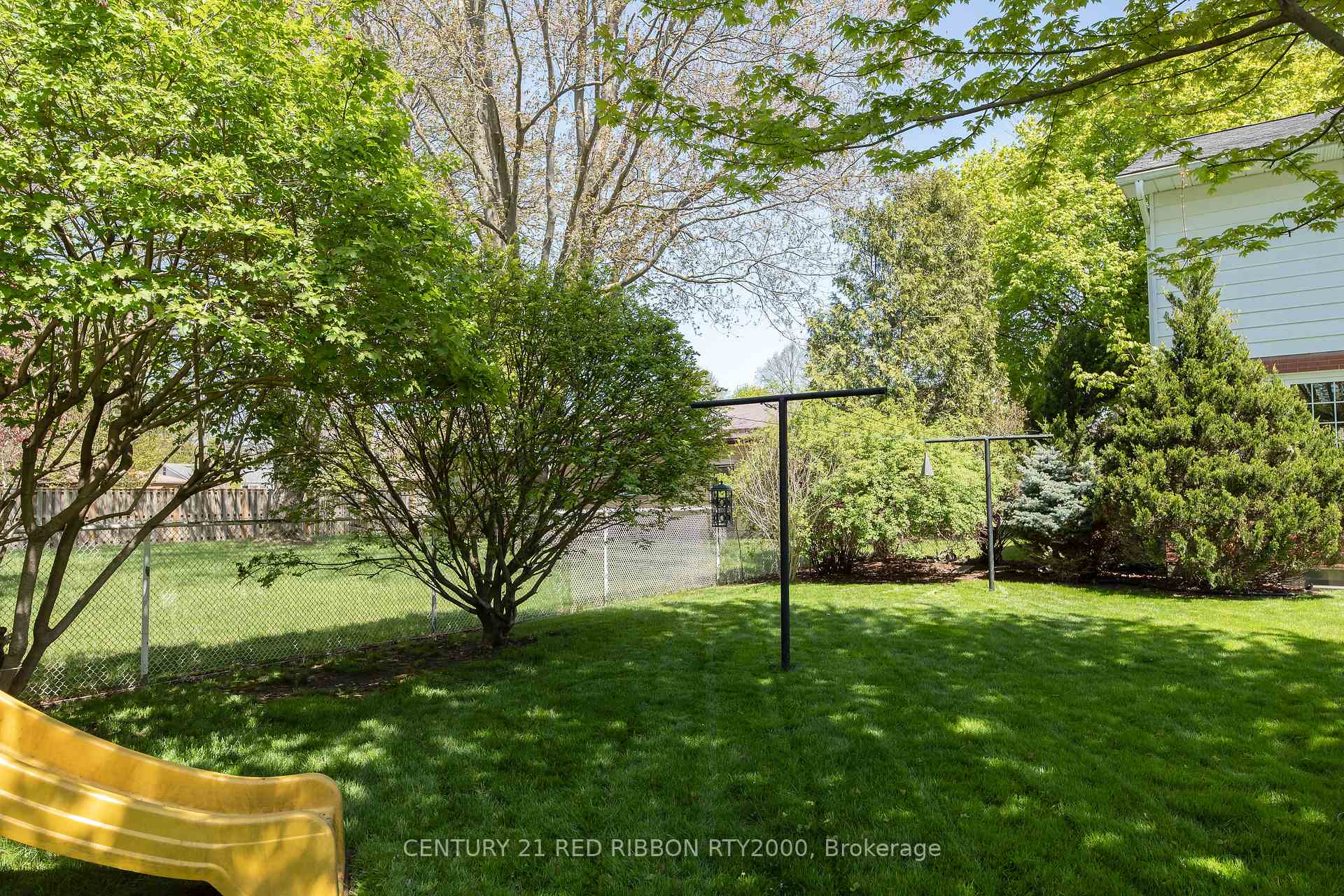 Photo 37 of 218 Riverview Drive, Strathroy-Caradoc, NE — HOMEH