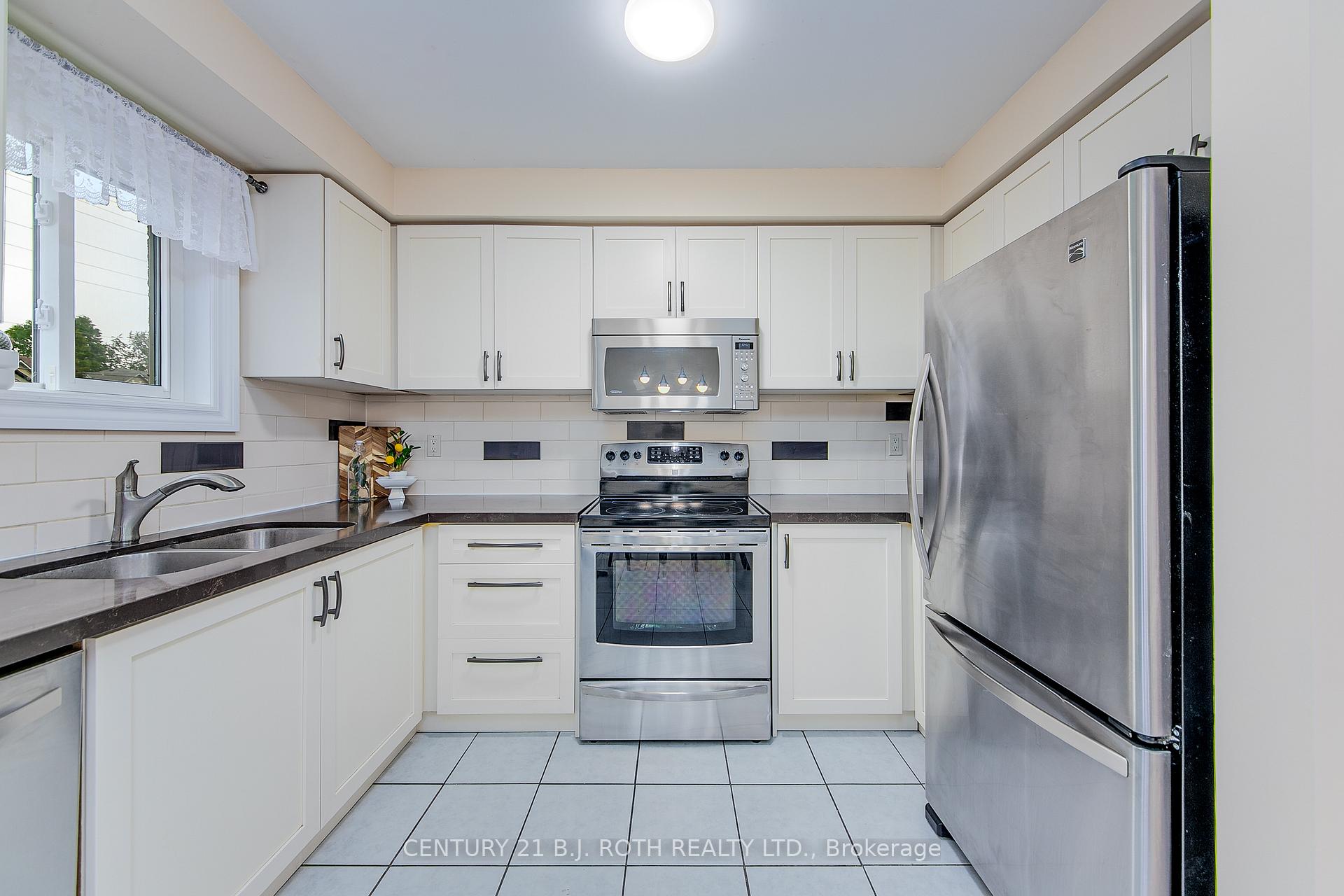 Photo 12 of 93 Hawthorne Crescent, Barrie, Ardagh — HOMEH