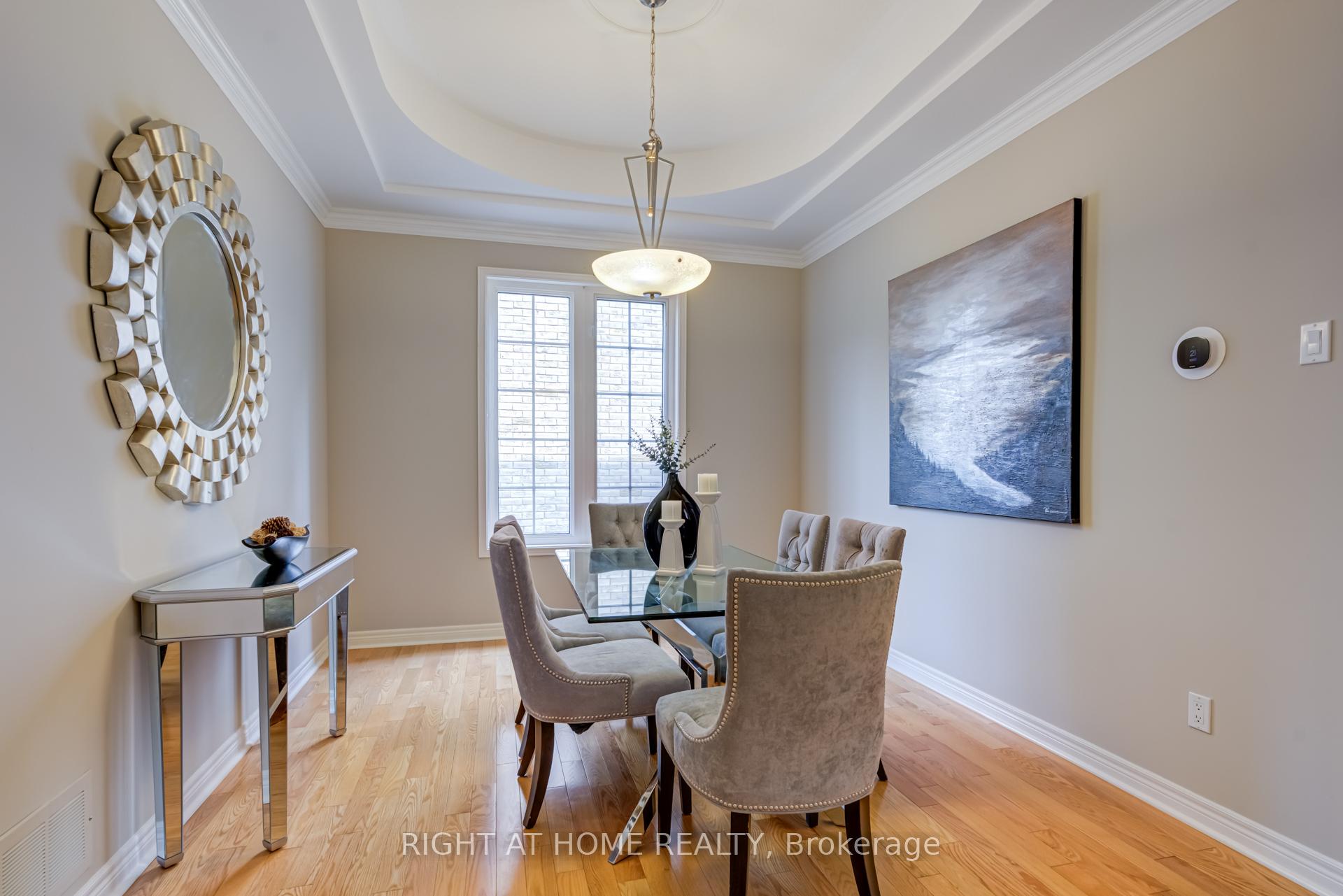 Photo 10 of 26 Greencroft Crescent, Markham, Unionville — HOMEH