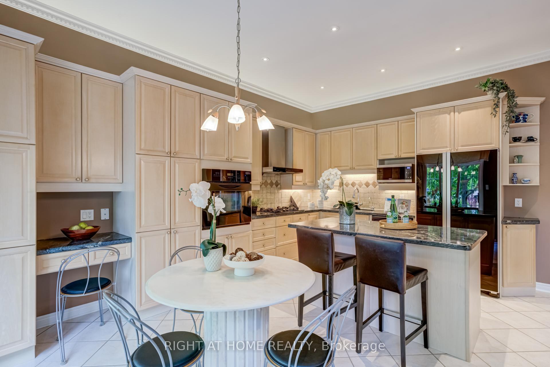 Photo 15 of 26 Greencroft Crescent, Markham, Unionville — HOMEH