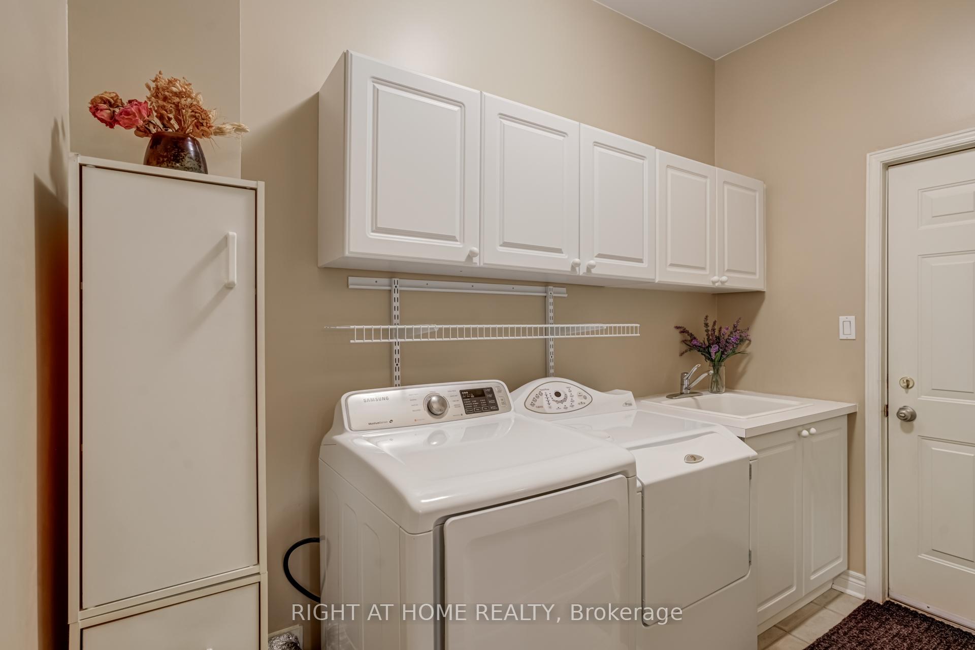 Photo 18 of 26 Greencroft Crescent, Markham, Unionville — HOMEH