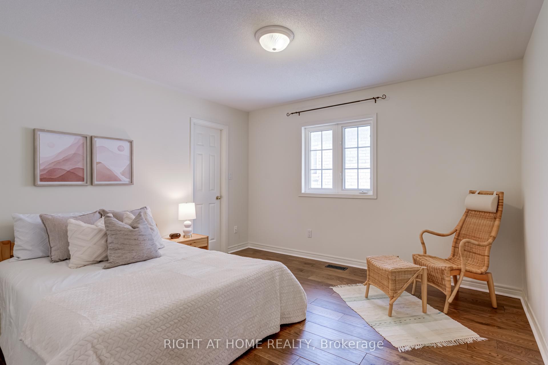 Photo 24 of 26 Greencroft Crescent, Markham, Unionville — HOMEH