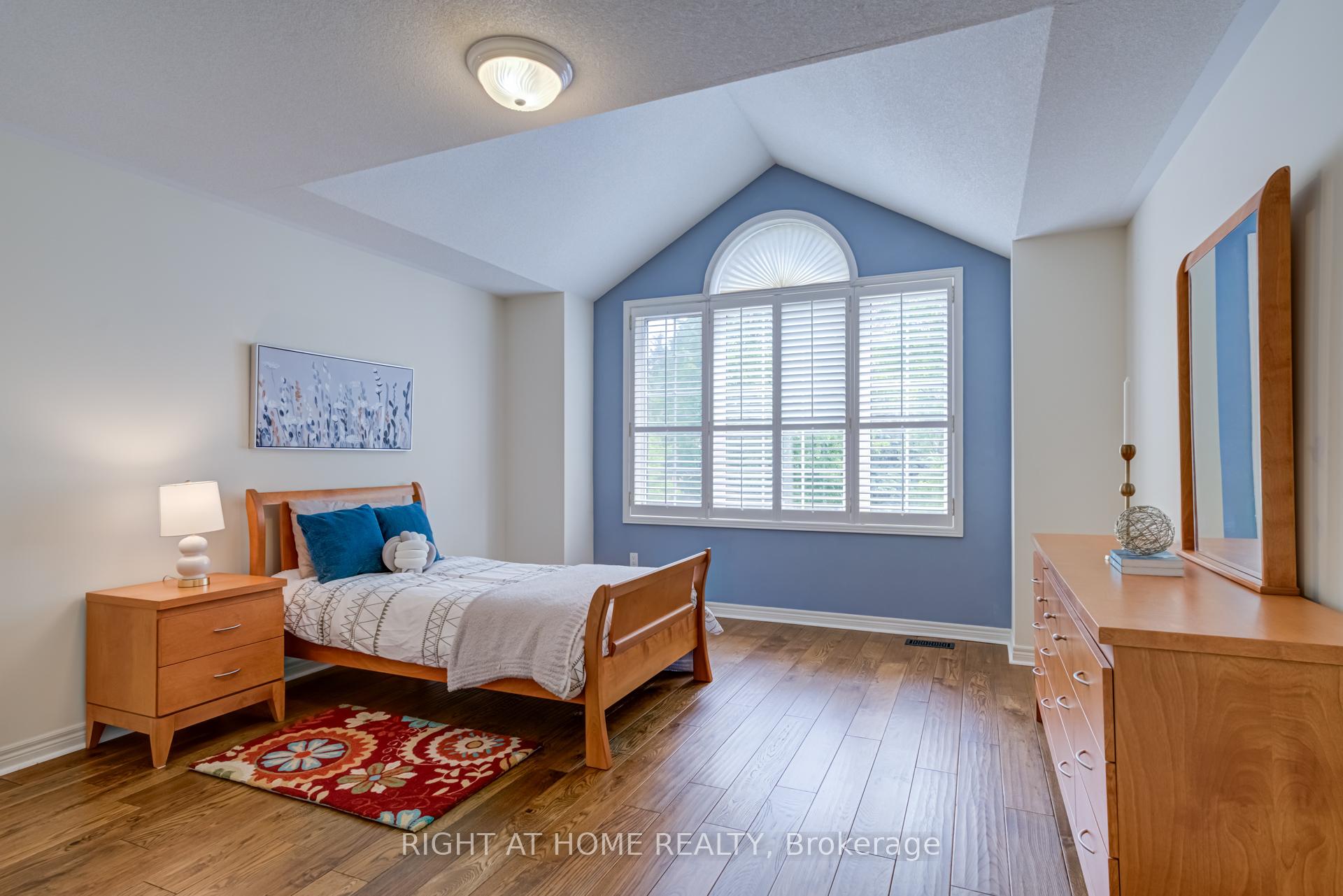 Photo 29 of 26 Greencroft Crescent, Markham, Unionville — HOMEH