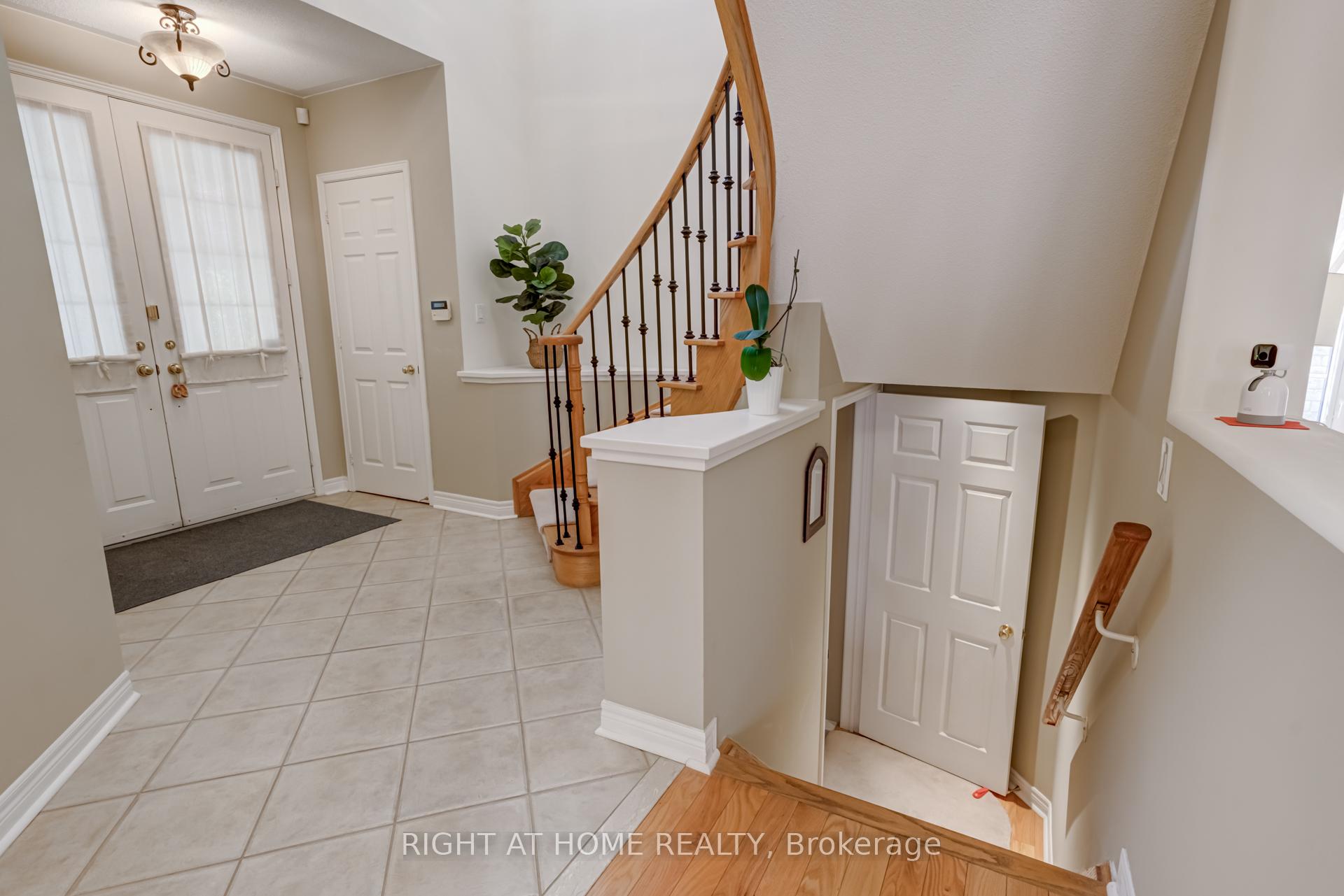 Photo 30 of 26 Greencroft Crescent, Markham, Unionville — HOMEH