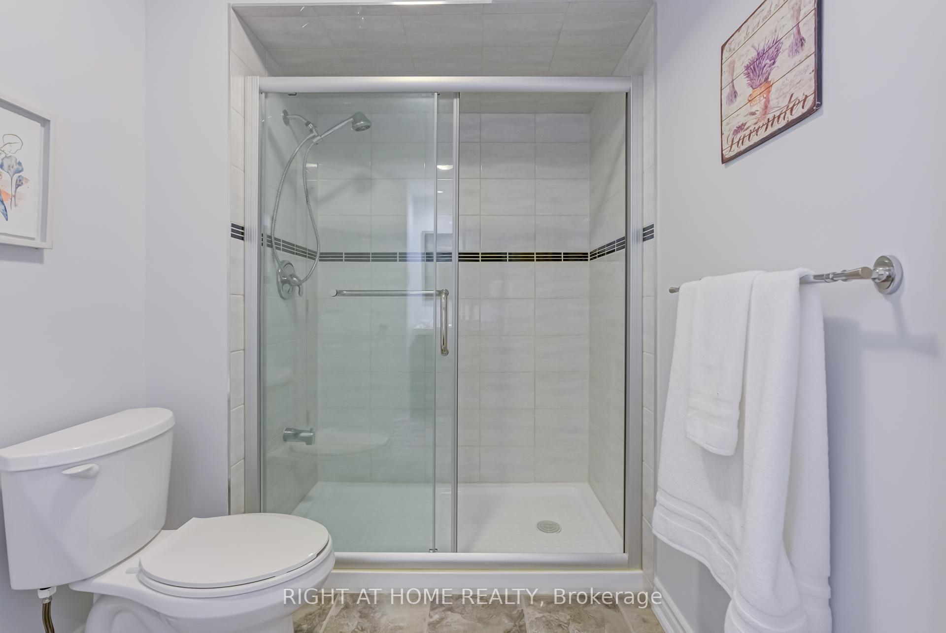 Photo 34 of 26 Greencroft Crescent, Markham, Unionville — HOMEH