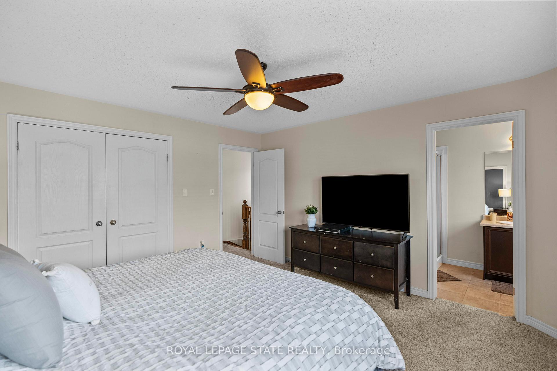 Photo 12 of 27 Marina Point Crescent, Hamilton, Stoney Creek — HOMEH