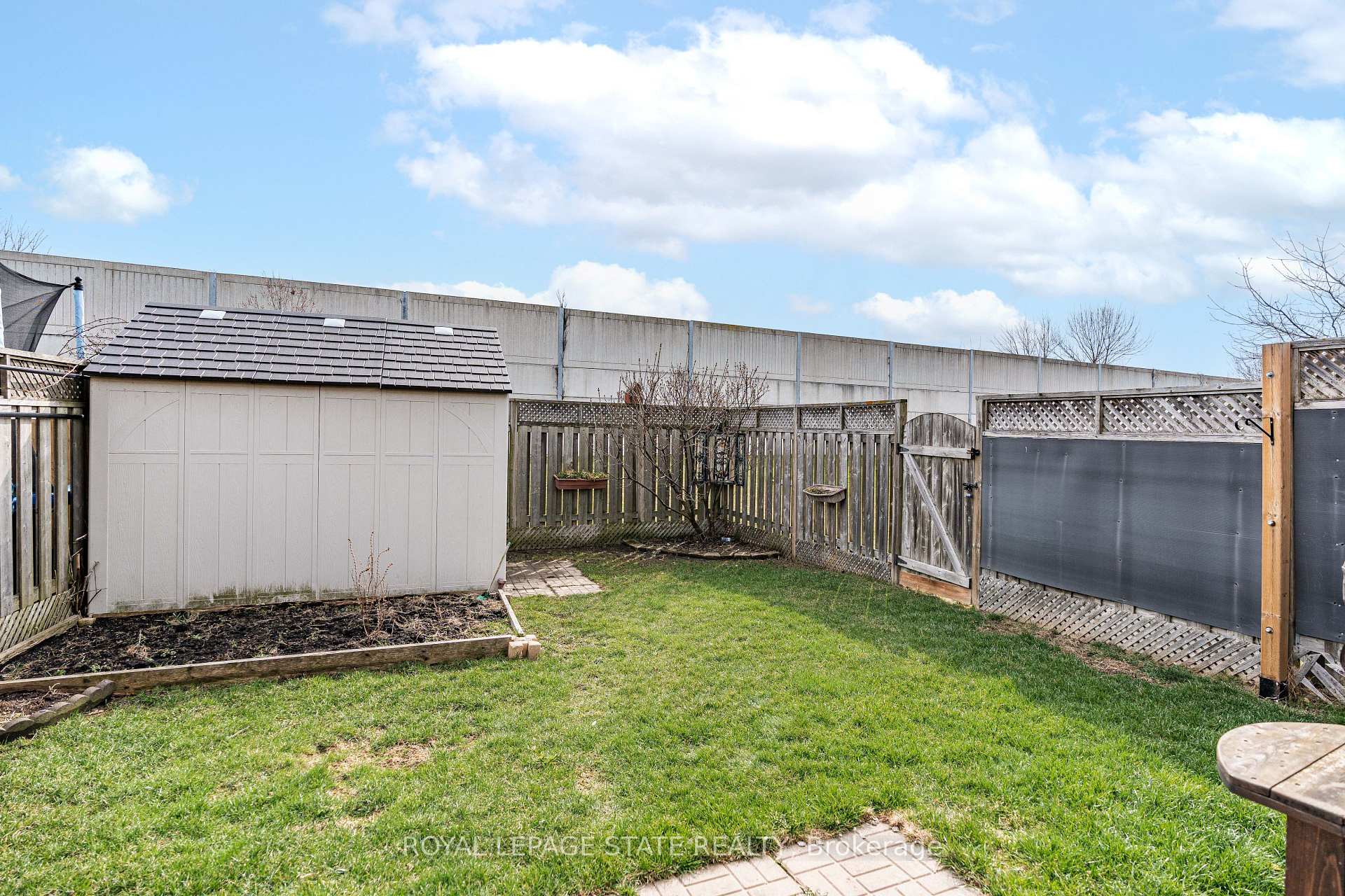 Photo 26 of 27 Marina Point Crescent, Hamilton, Stoney Creek — HOMEH