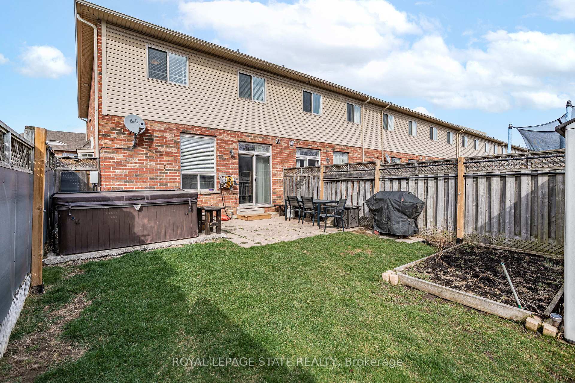 Photo 27 of 27 Marina Point Crescent, Hamilton, Stoney Creek — HOMEH