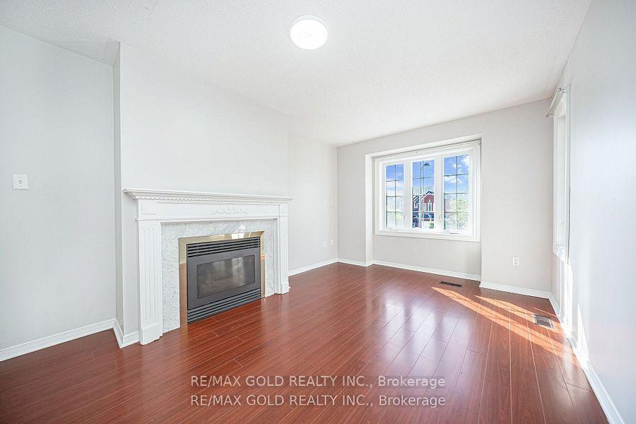 Photo 10 of 170 Desert Sand Drive, Brampton, Sandringham-Wellington — HOMEH