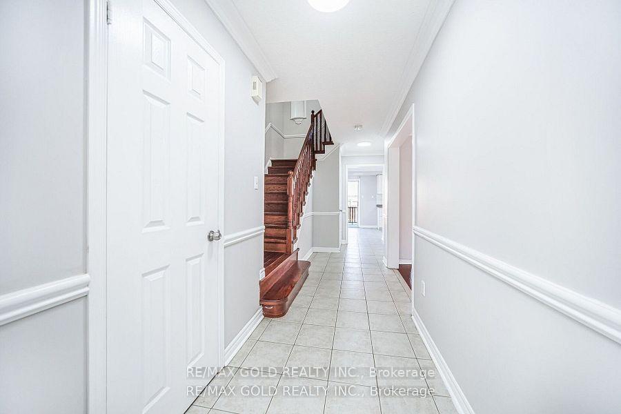 Photo 12 of 170 Desert Sand Drive, Brampton, Sandringham-Wellington — HOMEH