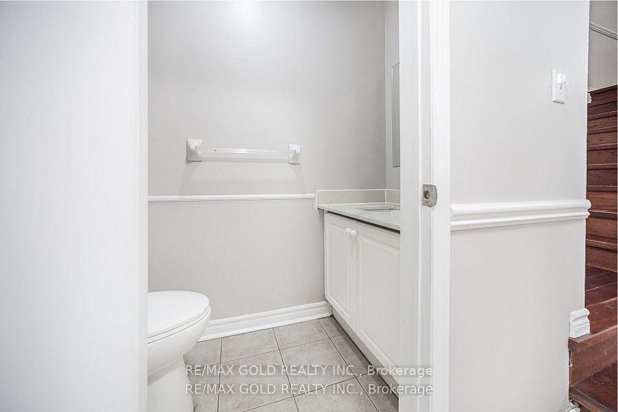Photo 13 of 170 Desert Sand Drive, Brampton, Sandringham-Wellington — HOMEH