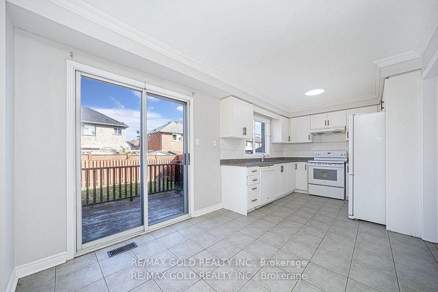 Photo 17 of 170 Desert Sand Drive, Brampton, Sandringham-Wellington — HOMEH