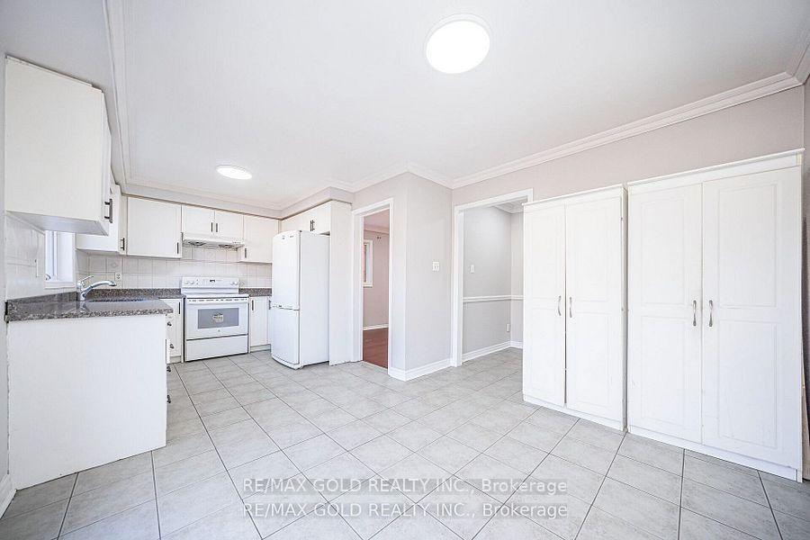 Photo 24 of 170 Desert Sand Drive, Brampton, Sandringham-Wellington — HOMEH