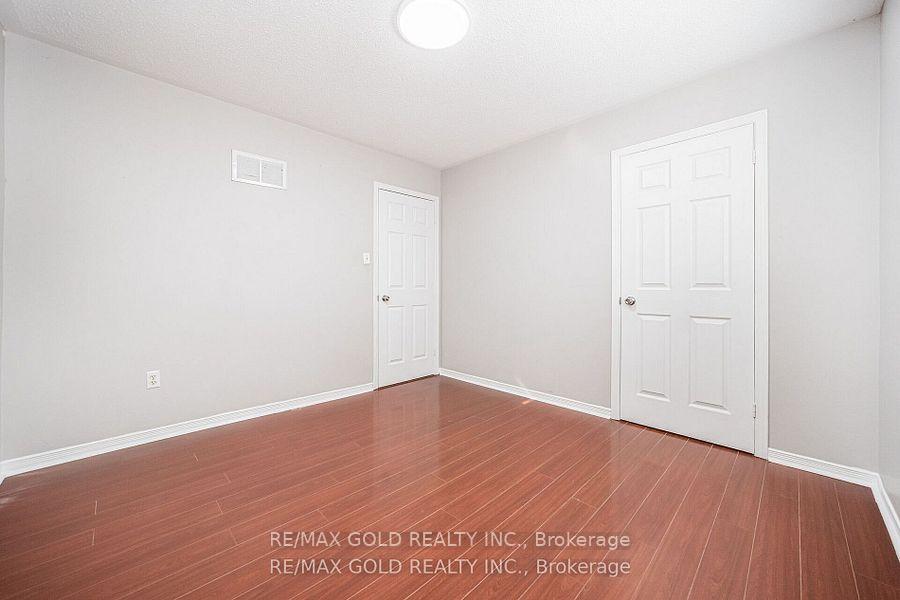Photo 36 of 170 Desert Sand Drive, Brampton, Sandringham-Wellington — HOMEH