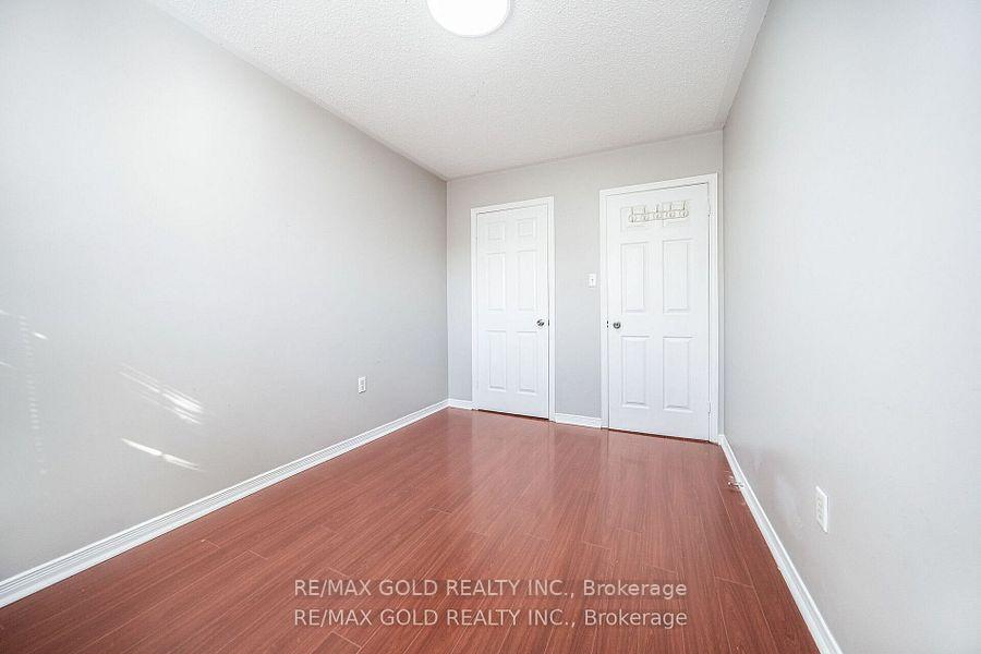 Photo 33 of 170 Desert Sand Drive, Brampton, Sandringham-Wellington — HOMEH