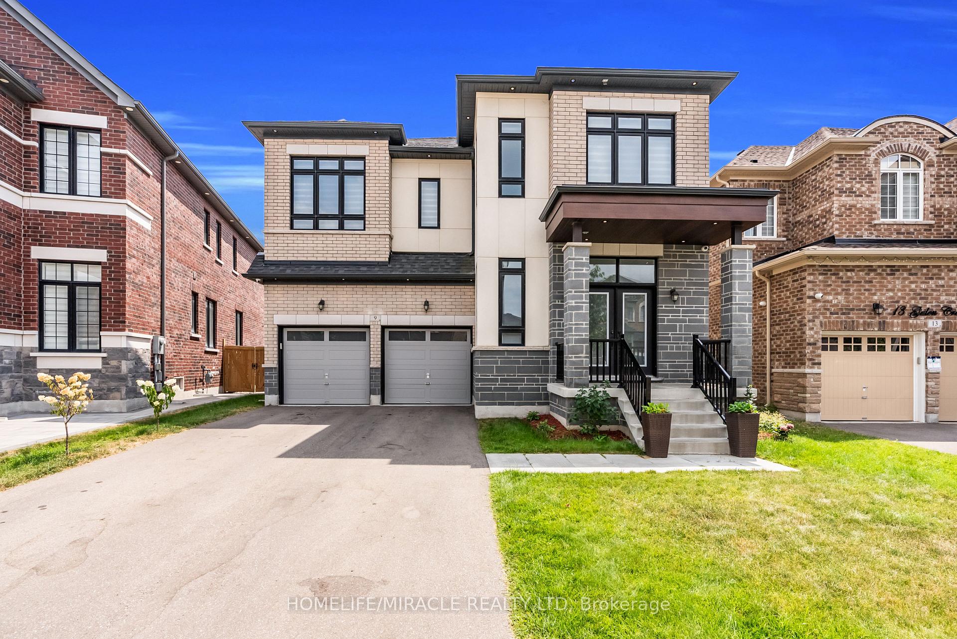 Photo 8 of 9 Galen Crescent, Vaughan, Kleinburg — HOMEH