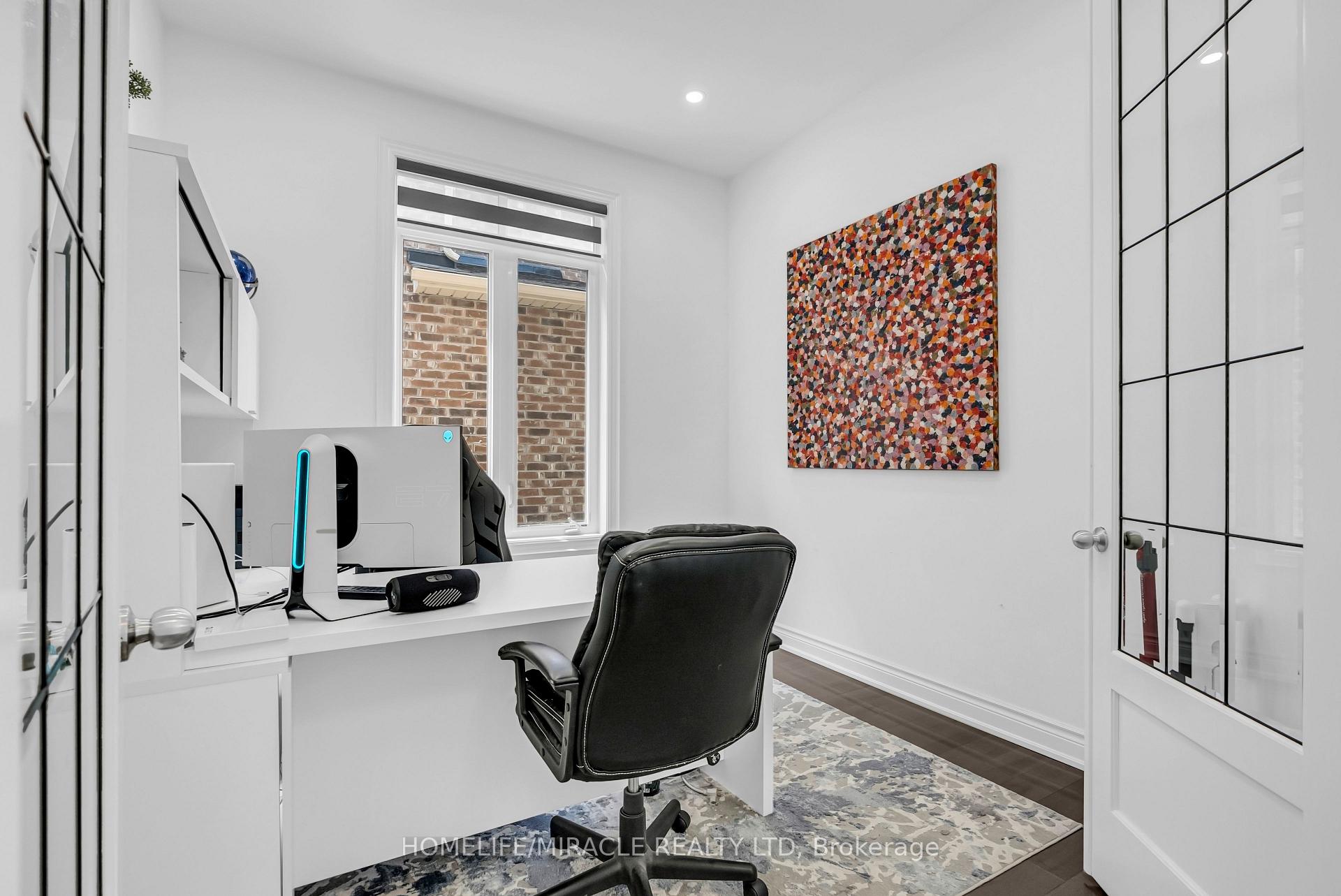 Photo 16 of 9 Galen Crescent, Vaughan, Kleinburg — HOMEH