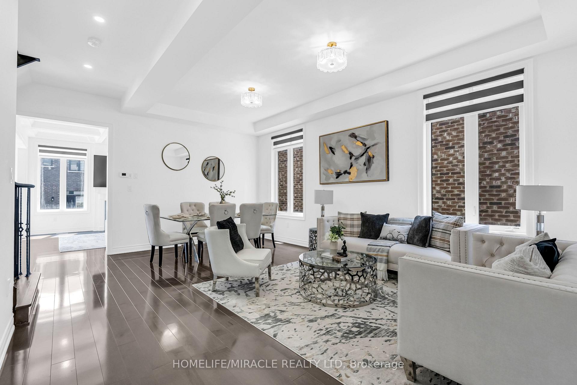Photo 5 of 9 Galen Crescent, Vaughan, Kleinburg — HOMEH