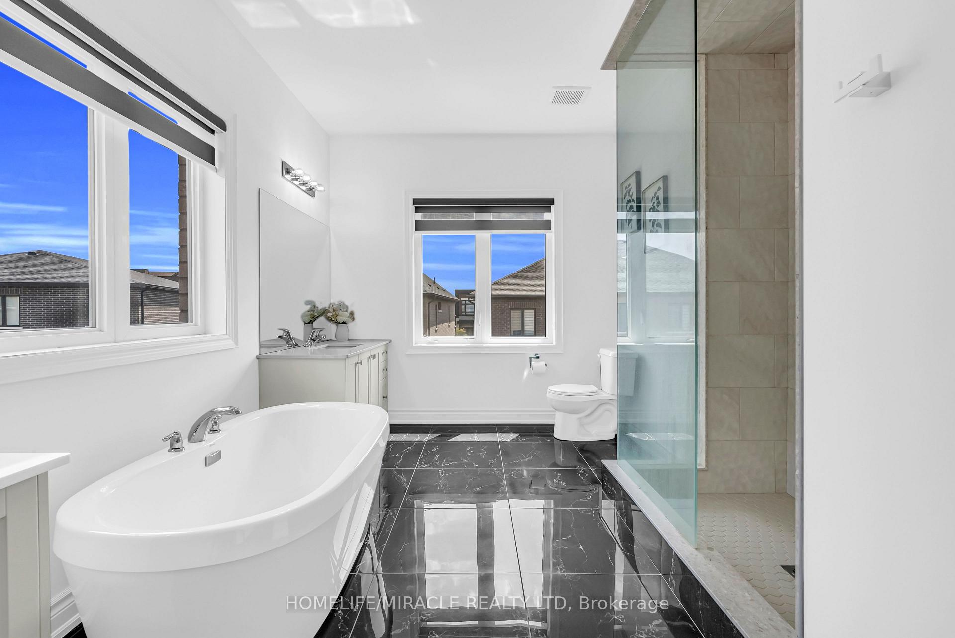 Photo 47 of 9 Galen Crescent, Vaughan, Kleinburg — HOMEH