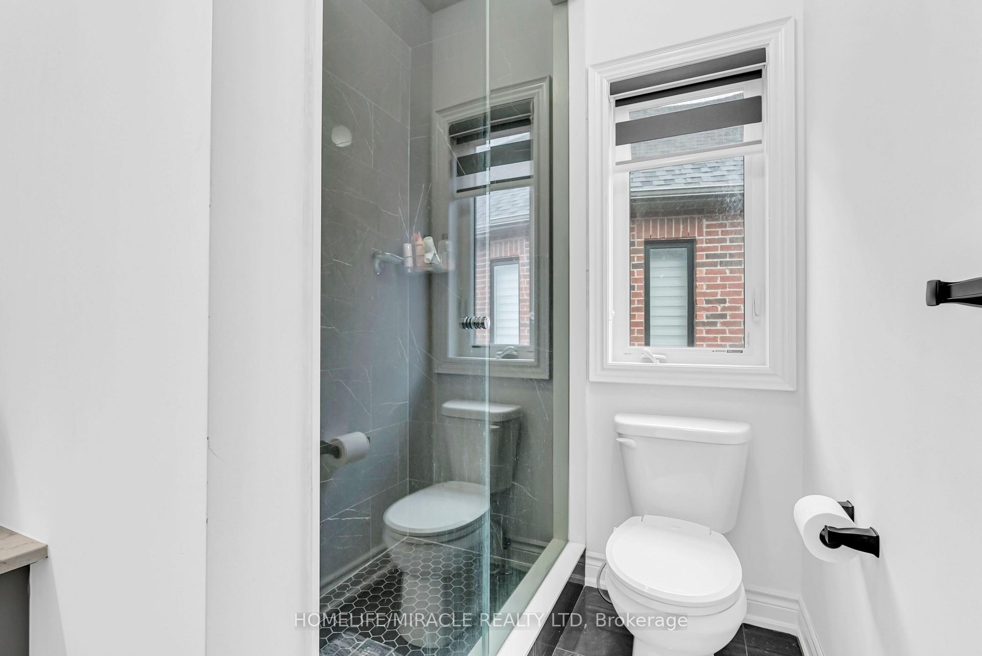 Photo 38 of 9 Galen Crescent, Vaughan, Kleinburg — HOMEH