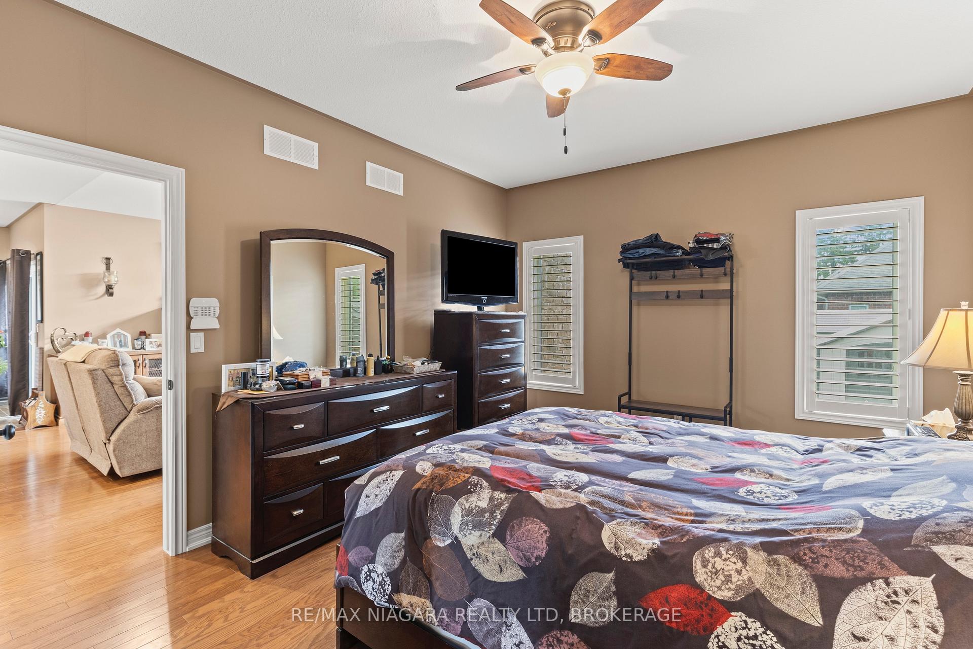 Photo 22 of 41 Creekside Drive, Welland, Coyle Creek — HOMEH