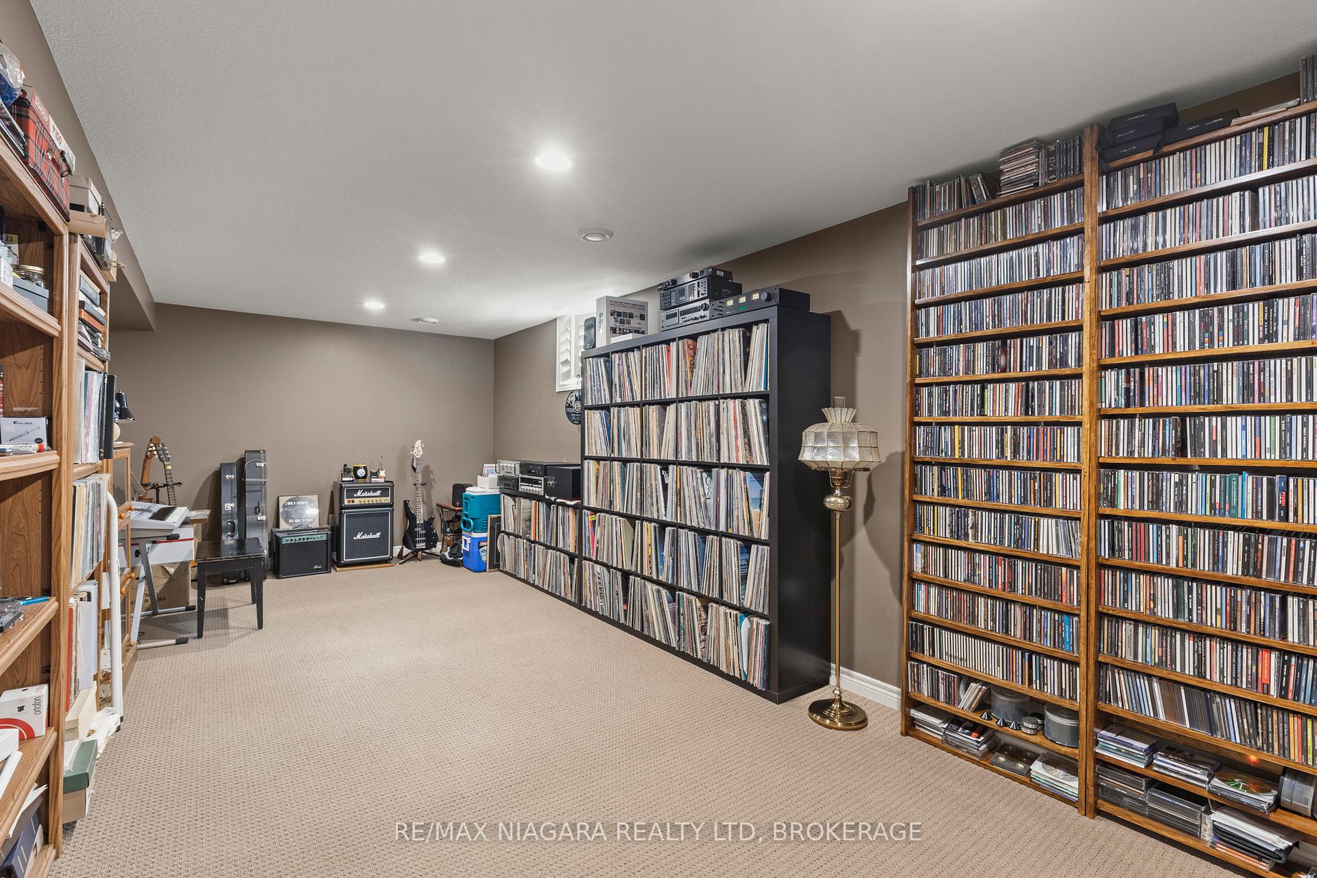 Photo 32 of 41 Creekside Drive, Welland, Coyle Creek — HOMEH