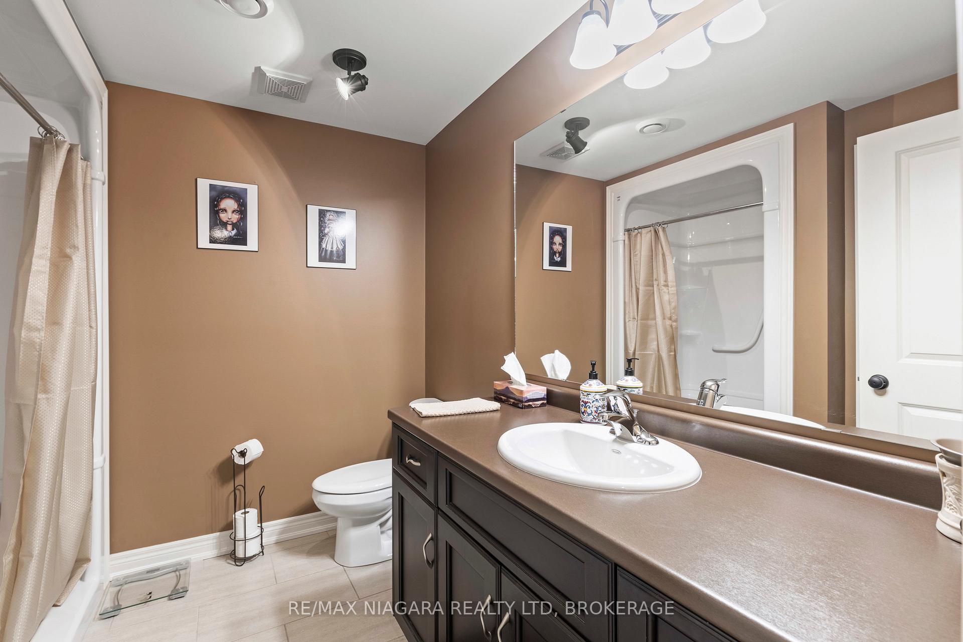 Photo 36 of 41 Creekside Drive, Welland, Coyle Creek — HOMEH