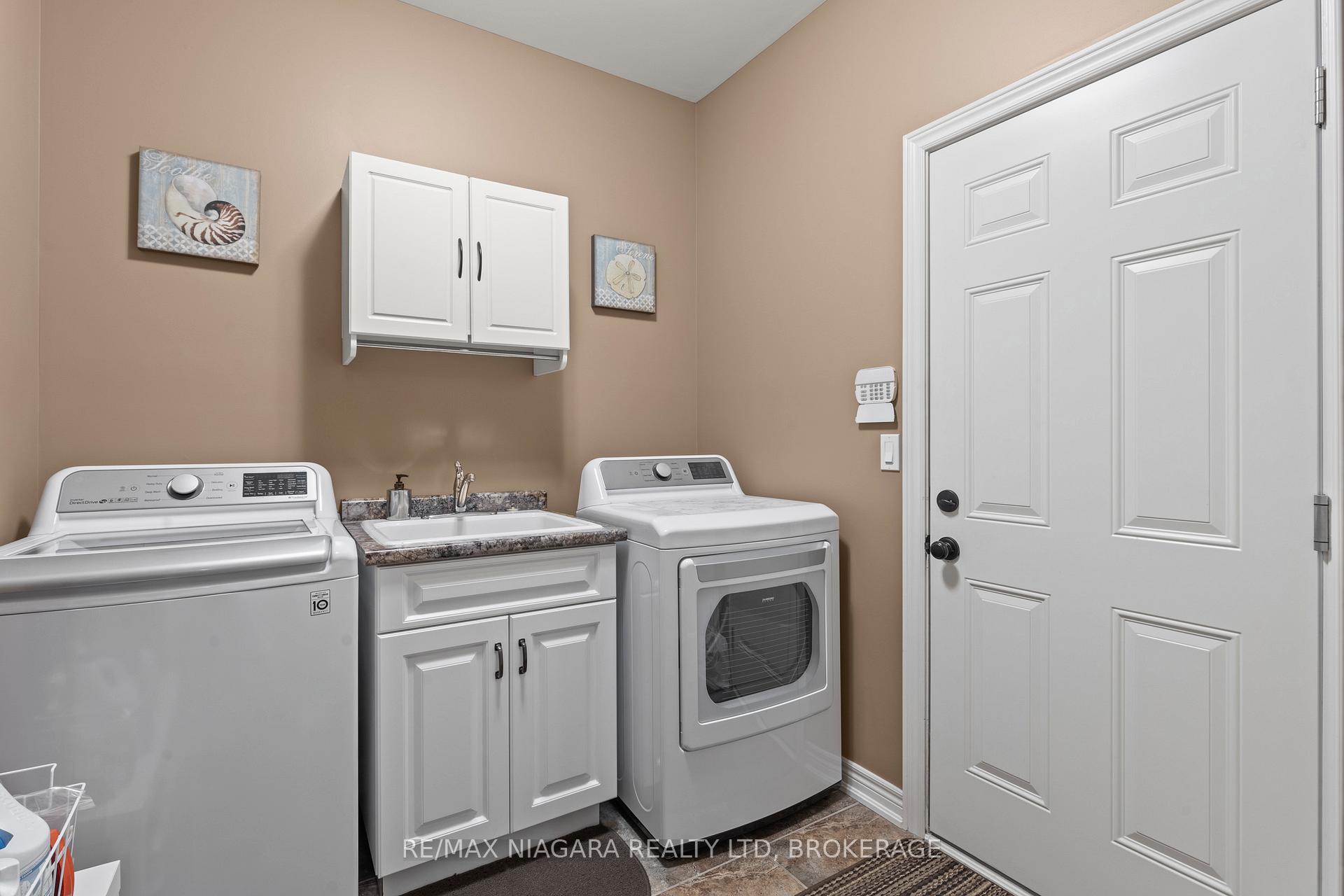 Photo 33 of 41 Creekside Drive, Welland, Coyle Creek — HOMEH