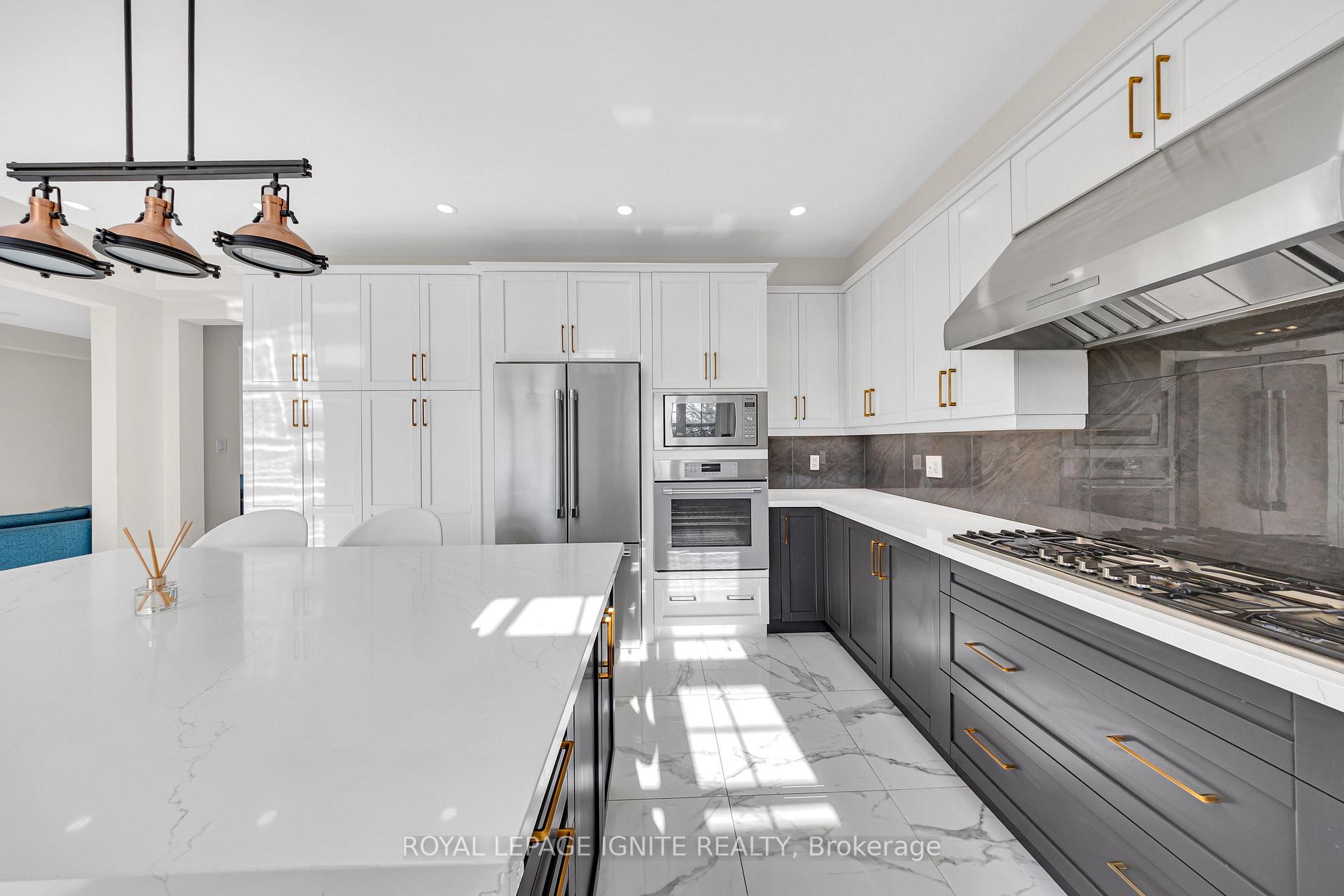 Photo 17 of 150 Strachan Trail, New Tecumseth, Beeton — HOMEH