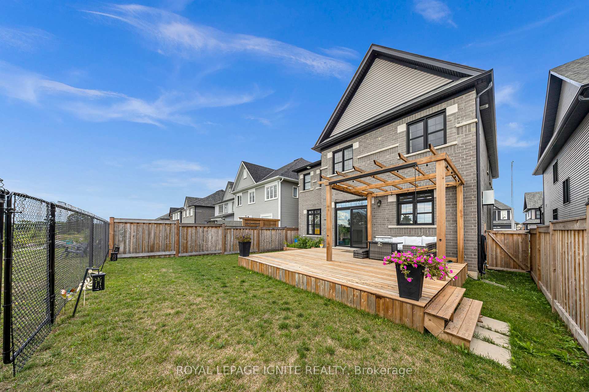 Photo 41 of 150 Strachan Trail, New Tecumseth, Beeton — HOMEH