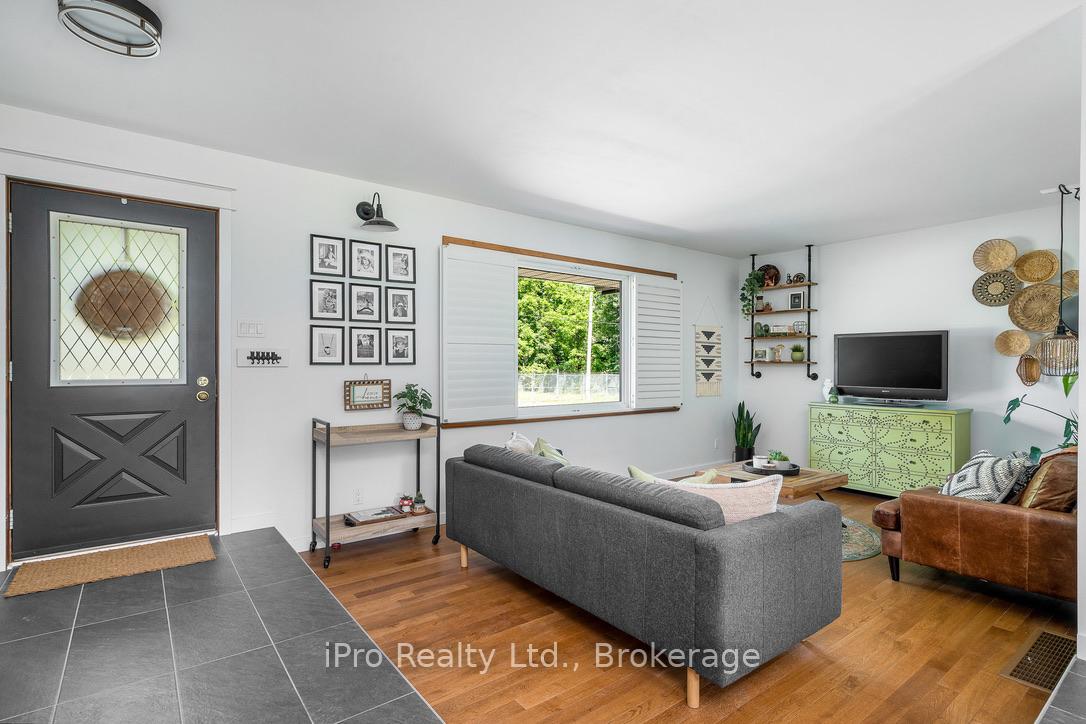 Photo 5 of 211 Dominion Drive, Clearview, Stayner — HOMEH