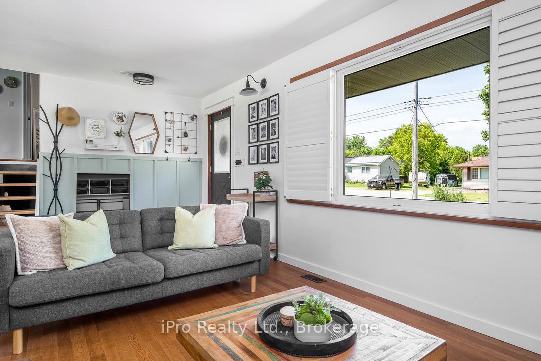 Photo 12 of 211 Dominion Drive, Clearview, Stayner — HOMEH